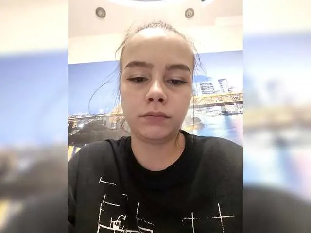 Offline Lona-S on BongaCams