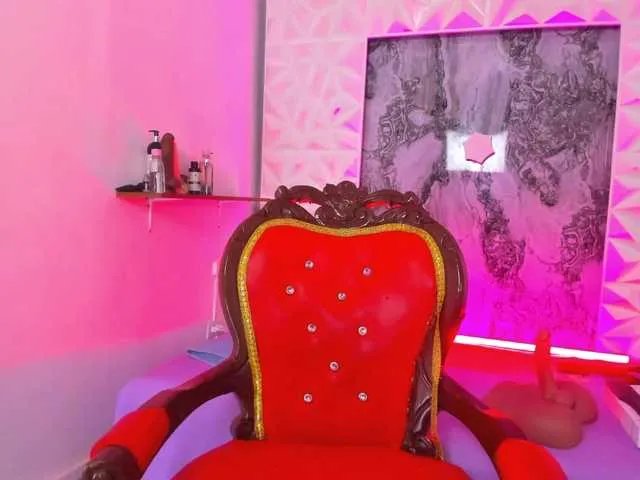 Offline Luciana- on BongaCams