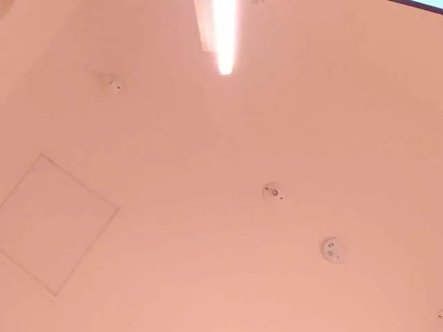 Offline lyrabellini on BongaCams