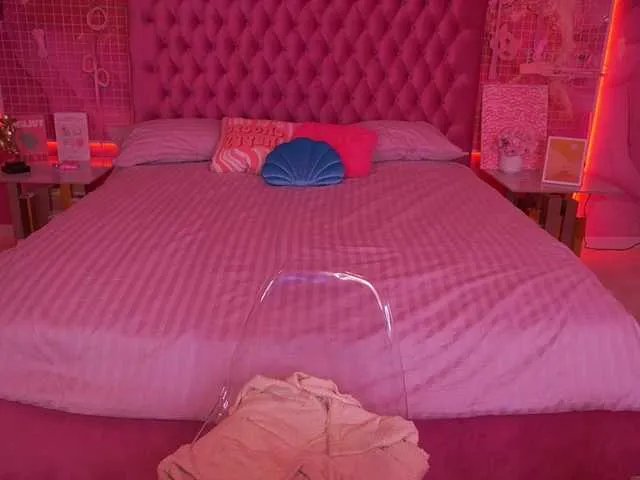 Freechat MadissonSoft on BongaCams