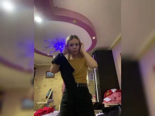 Offline mariaaa-1 on BongaCams