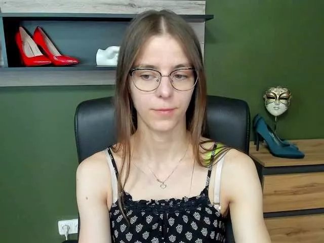 Offline MegiKiss on BongaCams