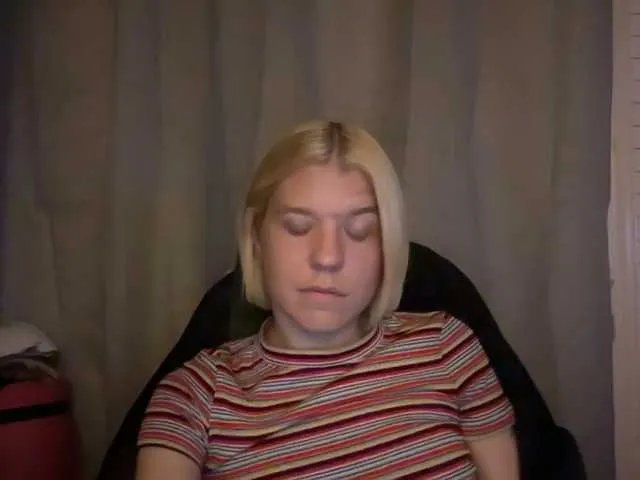 Offline mermaidlexi on BongaCams