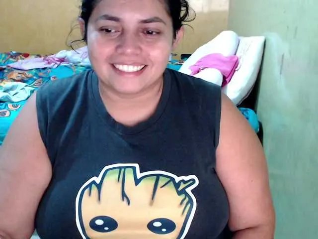 Freechat mia-naughty on BongaCams