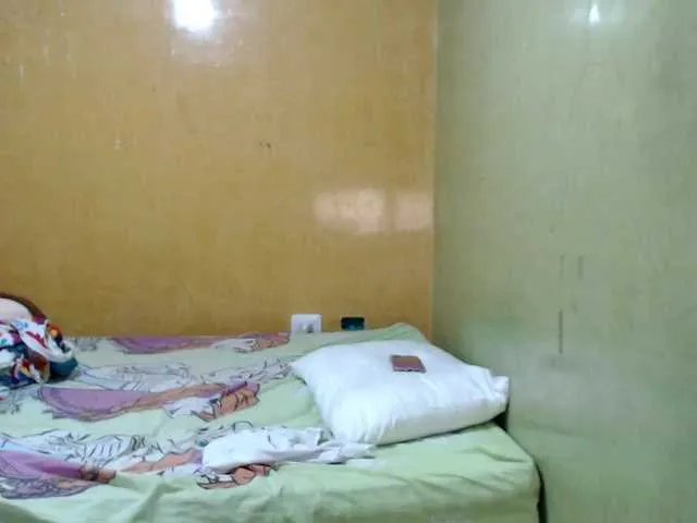 Freechat mia-naughty on BongaCams