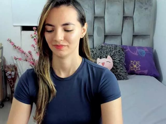 Offline miah-baby on BongaCams