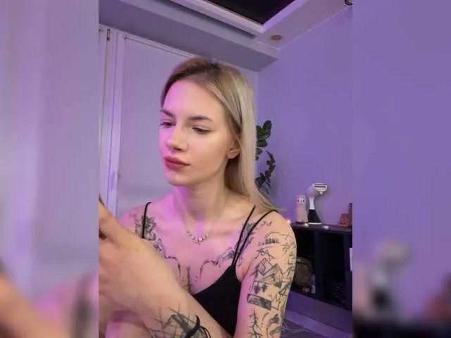 Offline Millashaa on BongaCams