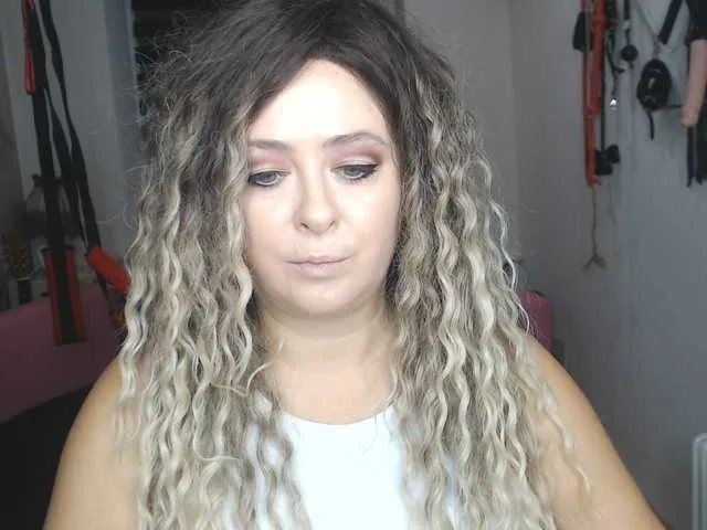 Offline missGODDESS on BongaCams