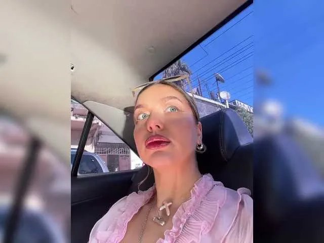 Offline MistressX555 on BongaCams