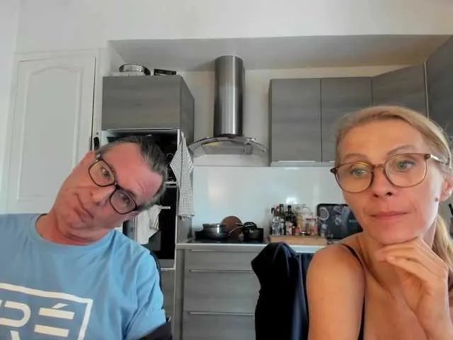 Offline munishpunish on BongaCams