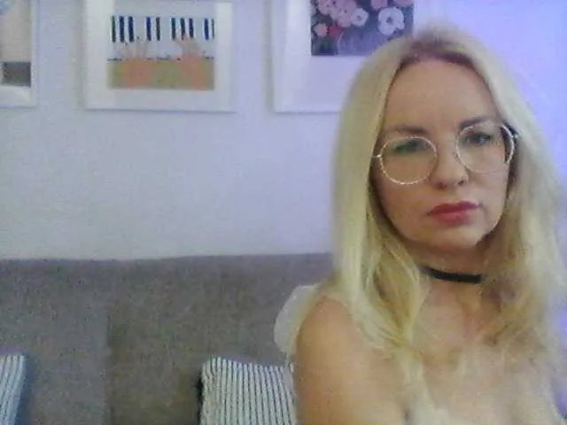 Offline NurseTDoc on BongaCams