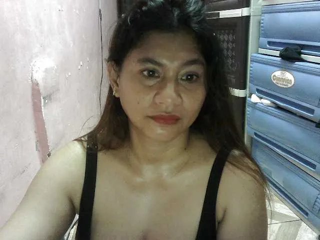 Freechat peenastyfame on BongaCams