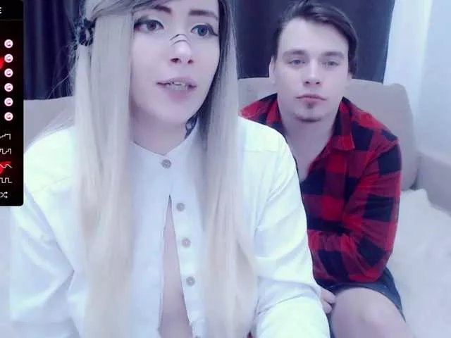 Offline PollyandMatt on BongaCams