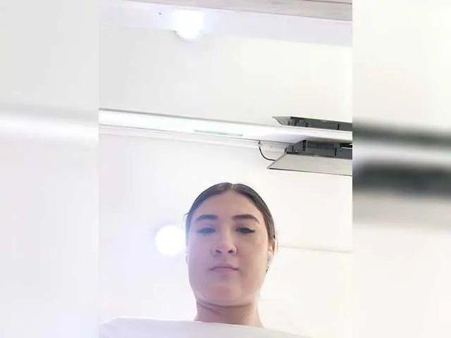 Offline RachelCooper on BongaCams