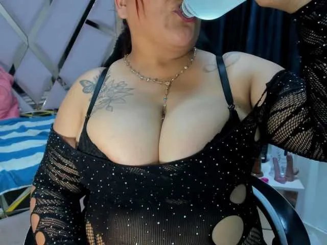 Offline RachelleWoods69 on BongaCams