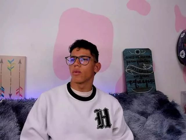 Offline RyanPricee on BongaCams