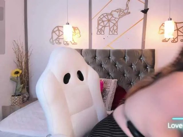 Offline SalmaZman on BongaCams