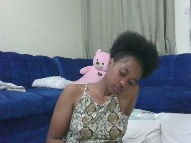 Offline shanizz001 on BongaCams