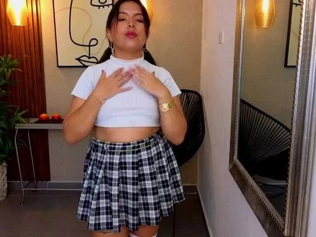 Freechat Sharlotte-Milk on BongaCams