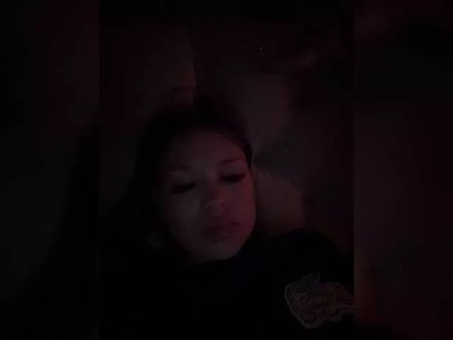 Offline Simonka on BongaCams