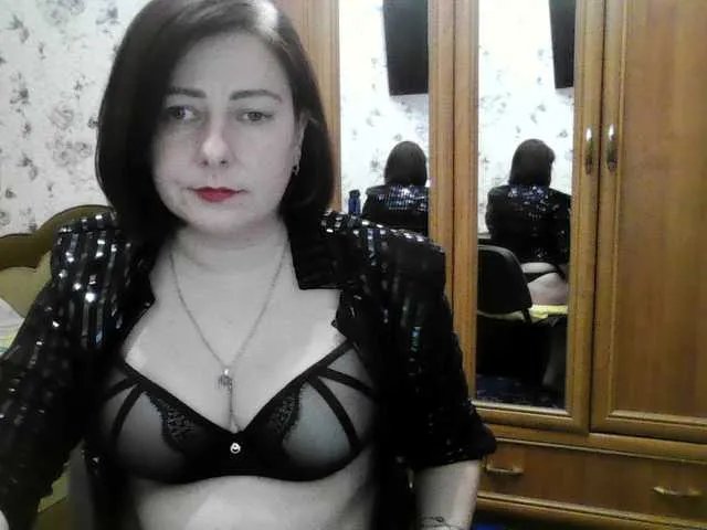 Offline SophieNightAh on BongaCams
