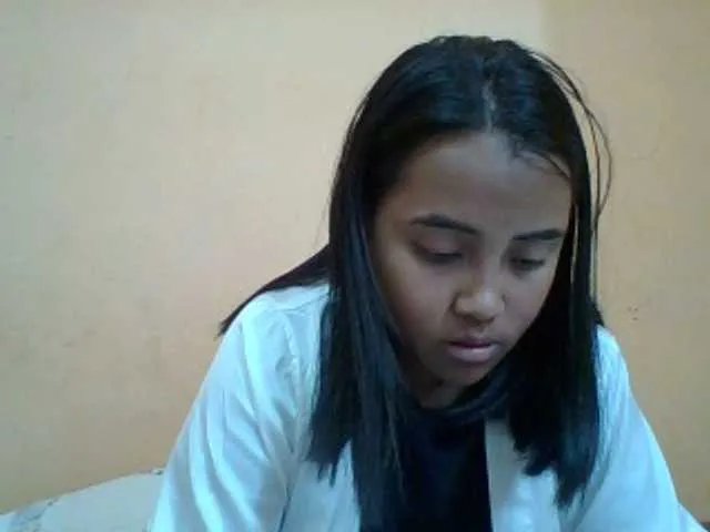 Freechat SunsetMonica on BongaCams