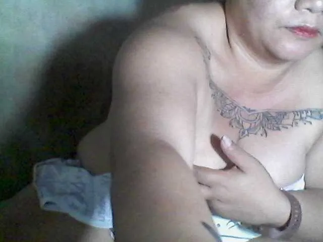 sweetasian33 on BongaCams