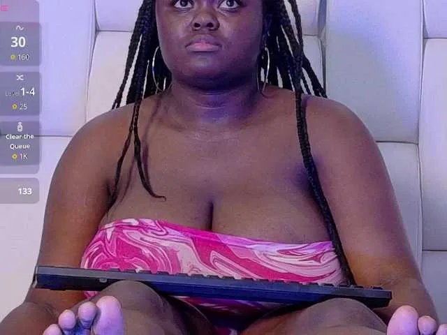 Offline thickebonyprincess on BongaCams