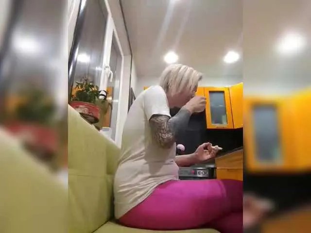 Offline TilyTily on BongaCams