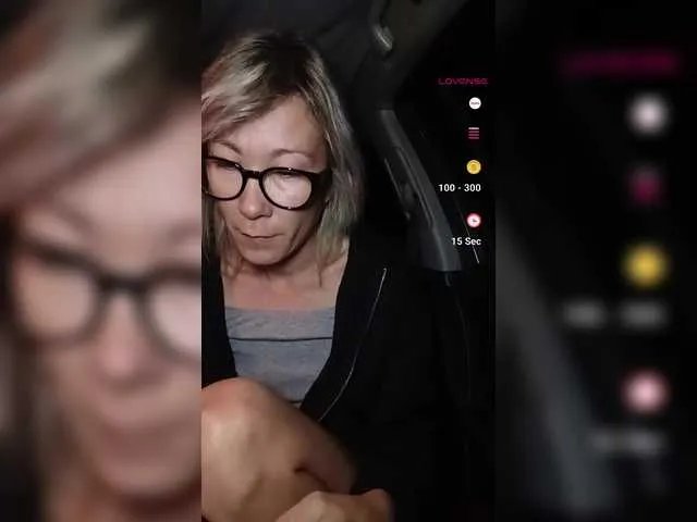 Offline Timide-girl7 on BongaCams