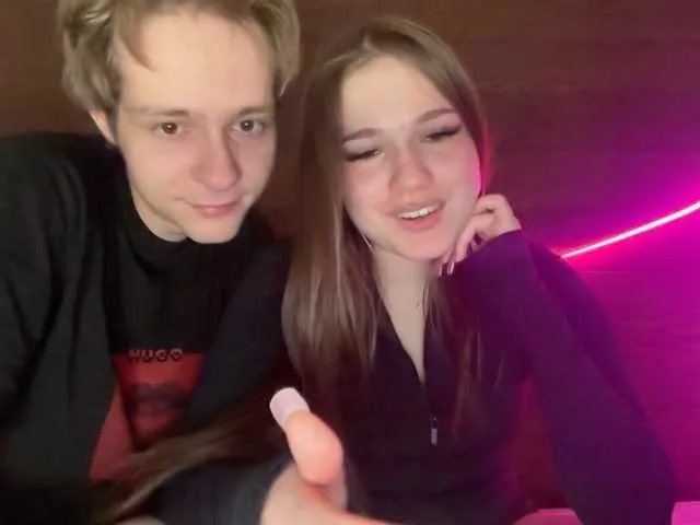 titsDestroy2007 on BongaCams