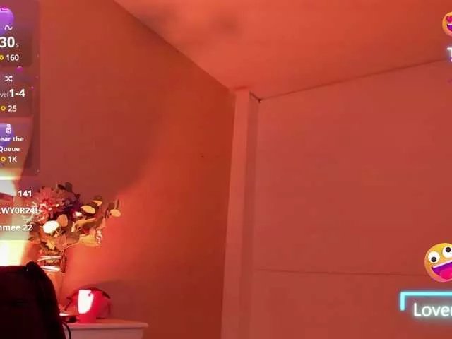 Freechat VayoLeen on BongaCams