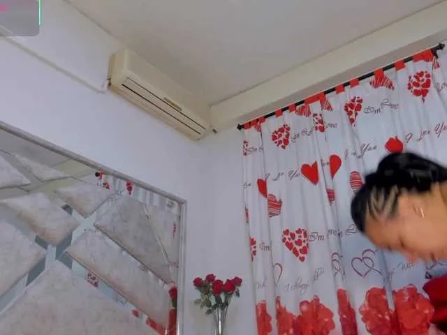 Offline VivianneHart on BongaCams