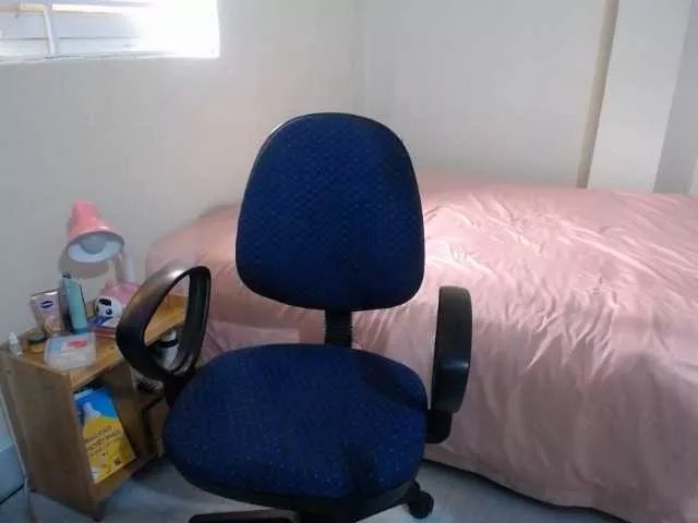 Offline yana--99 on BongaCams