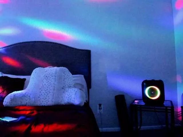 Freechat Yiauana on BongaCams