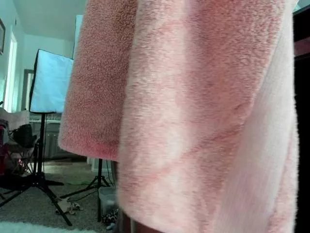 Freechat Yiauana on BongaCams