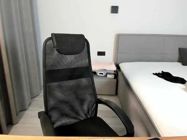 Offline yunamini on BongaCams