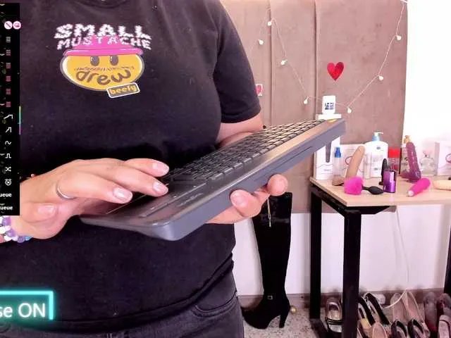 Offline Zalymature on BongaCams