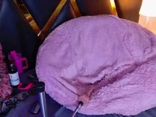 Offline adelnesbitt on CamSoda