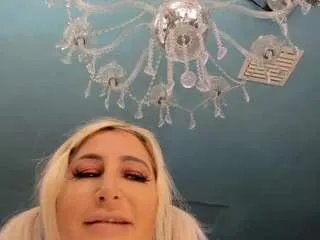 Freechat adrianna777 on CamSoda