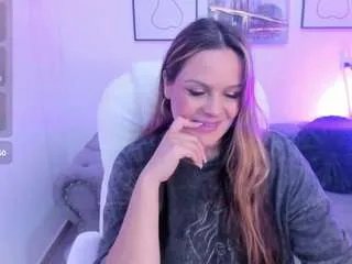 Freechat aida-adams on CamSoda