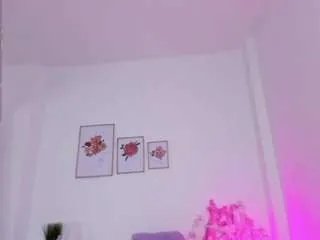 Freechat alana-111 on CamSoda