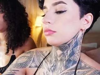 Freechat alicee-love on CamSoda