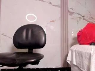 Freechat amber-dior on CamSoda