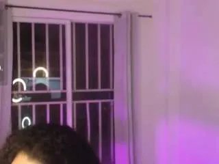 Offline ambersmiithh on CamSoda