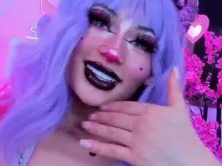 Offline annalyynn on CamSoda