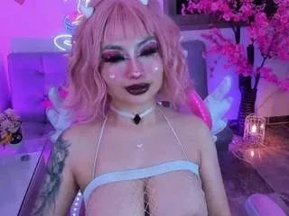 Offline annalyynn on CamSoda