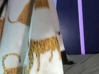 Offline anny-cute on CamSoda