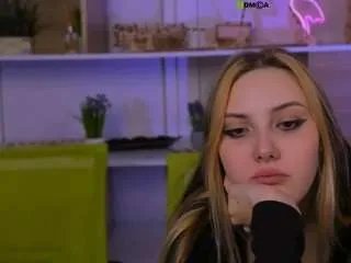 Offline aria-moo on CamSoda