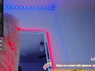 Offline arthemisa-hot on CamSoda